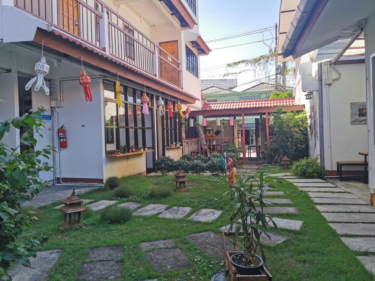 We Chiang Mai Guesthouse 2 Buitenkant foto
